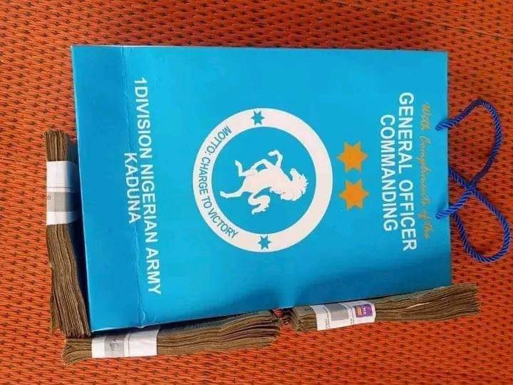 Maleek_Anas__'s tweet photo. Life Lesson 

@Sarki_sultan wrote ✍️

The father of 16 years old boy (Ismail), who was killed by the Nigerian Army under the leadership of Bola Ahmed Tinubu yesterday, in Samaru Zaria, has received N300,000.

A whole life of a Human being 300k? 
Subhanallah. 🥹 https://t.co/tnQZ7DouVF