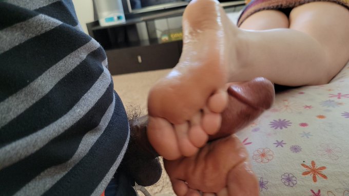 Soles https://t.co/0idOertnSV<a href="/tag/clip"class="tags"><span>#clip</span></a>