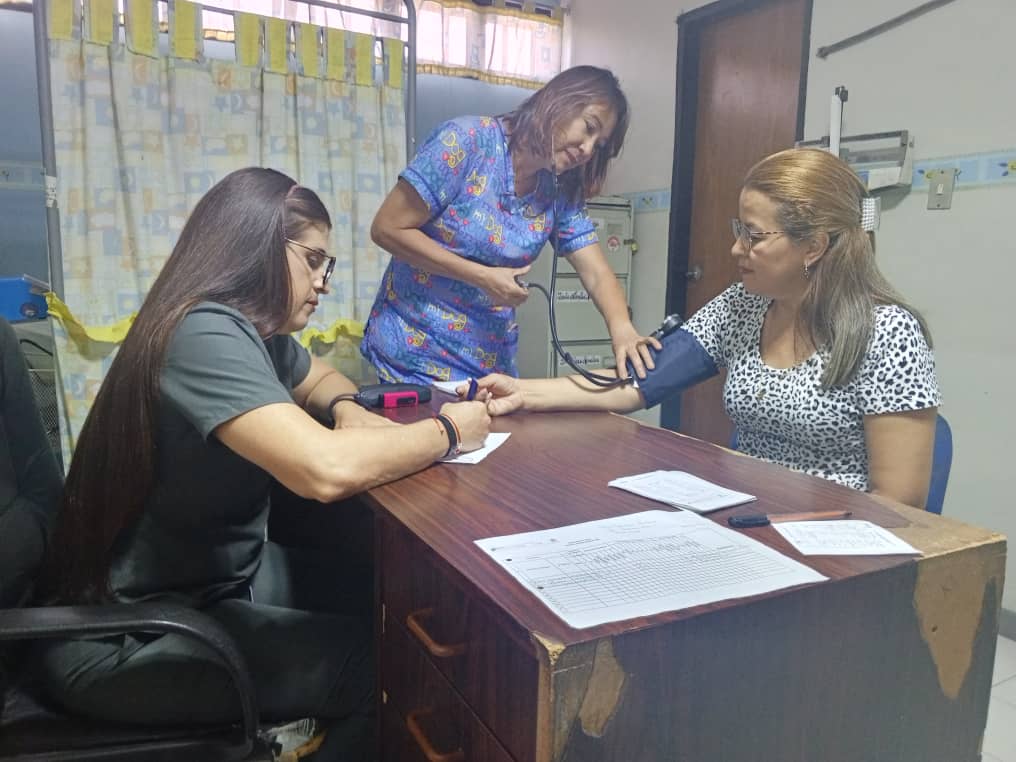 Ipasme Oficial (@ipasmeoficial) on Twitter photo #BuenMiércoles ¡Salud para Tovar!
En la zona andina de Venezuela, la Unidad <a href="/ipasmetovar1/">Ipasme Tovar</a>, siempre ha estado activa y consecuente con el pueblo, brindando atención en las diferentes áreas y servicios.
#VenezueHaceJusticia
<a href="/NicolasMaduro/">Nicolás Maduro</a>
<a href="/_LaAvanzadora/">Yelitze Santaella</a> #BuenMiércoles ¡Salud para Tovar!
En la zona andina de Venezuela, la Unidad <a href="/ipasmetovar1/">Ipasme Tovar</a>, siempre ha estado activa y consecuente con el pueblo, brindando atención en las diferentes áreas y servicios.
#VenezueHaceJusticia
<a href="/NicolasMaduro/">Nicolás Maduro</a>
<a href="/_LaAvanzadora/">Yelitze Santaella</a>