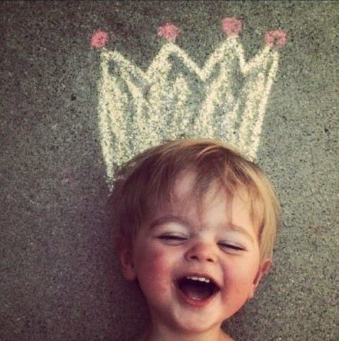 pooopiidooo's tweet photo. #ChoupiHour 

"Un enfant ça vous décroche un rêve, ça le porte à ses lèvres et ça part en chantant"
(Jacques Brel)

Bel après-midi à TouteZéTous 
💜💜💜

#Enjoy #LoveAndChoupi https://t.co/FJdtHDcOsf
