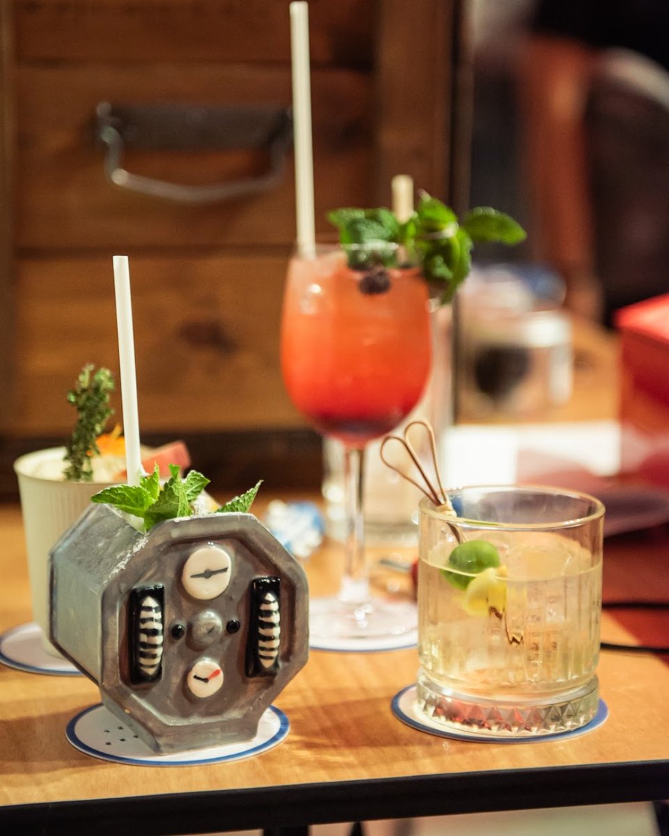 Control Room B tweet media