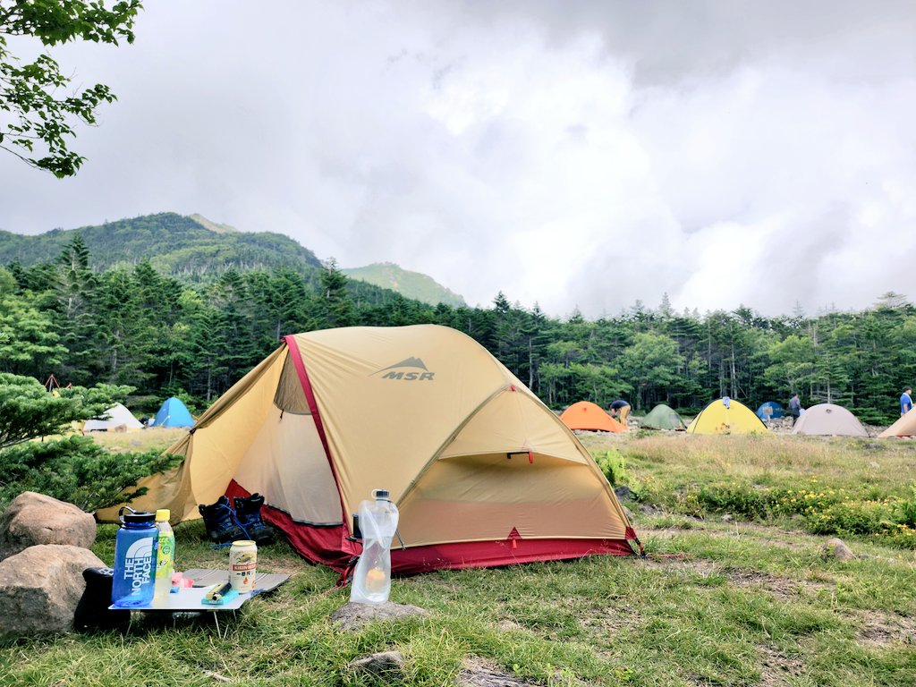 171maru's tweet photo. テン泊登山1日目
観音平→雲海→押手川→青年小屋
雲海で富士山⛰️テン泊装備で先輩とヒィヒィ言いながら遠い飲み屋着いて一番搾りは最高🍻
#テン泊 #登山 #青年小屋 https://t.co/CEvr7FFKWE