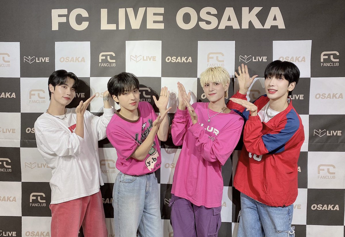 82DAYCHILD's tweet image. [ #DAYCHILD 2024 LIVE IN JAPAN ]

오사카의 데이차일드 ☀✨️
오사카에서의 첫 공연을 함께 해주신 팬 여러분들 !
두근거리던 오사카에서의 첫 추억이 아주 완벽했어요 ! 
これからよろしくお願いします 🫶

#FCLIVE_OSAKA #INTAE #SIWOO #K #EDEN