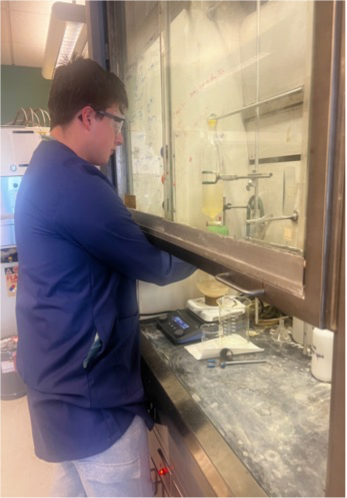 psu_chemistry's tweet photo. 2024 Benkovic Summer Research Scholars:
Today we feature Zach Perrin, an undergrad chem major in the @beth_elacqua lab
@PSUScience @PSUresearch @penn_state #undergradsinthelab #Chemistry
Learn more ⬇️ https://t.co/UWl2iN6CHa