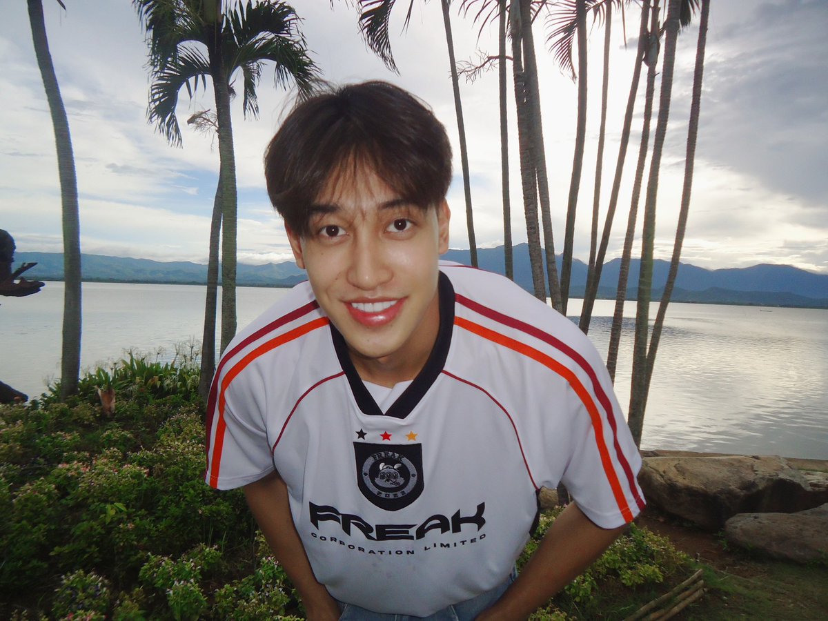 kusexyboy's tweet photo. "เธอทำให้เข้าใจ...ว่าความรักมันหน้าตาเป็นแบบไหน" 💚🐚
-เชลล์ ธกฤต
IG : @shell_thakrit
#สังคมศาสตร์ #KU80 #KUSEXYBOY
#shellthakrit #playboyytheseries #เล่นจนเป็นเรื่อง https://t.co/RLxFTLhMwv