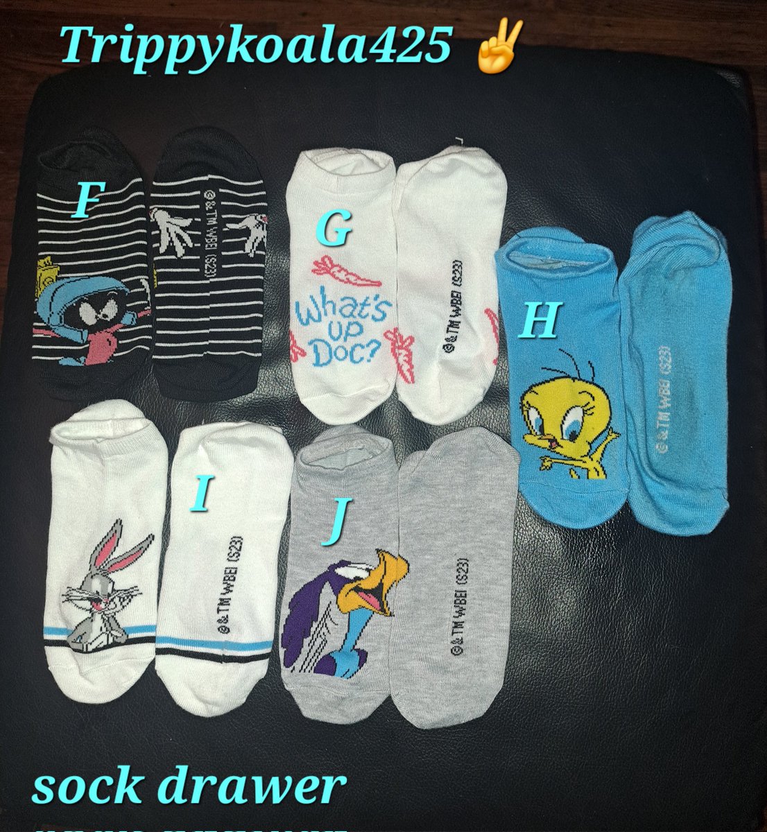 trippykoala425's tweet photo. Part 2: brand new ped/no-show Looney Tunes socks added to my drawer! I also have tons of old shoes,heels,flats,boots amd slippers for sale! Dm to claim your pair, menu &amp; drawers avaliable by request! Free discrete shipping with tracking in the Usa. International shipping add fee https://t.co/rNkeBOnslW