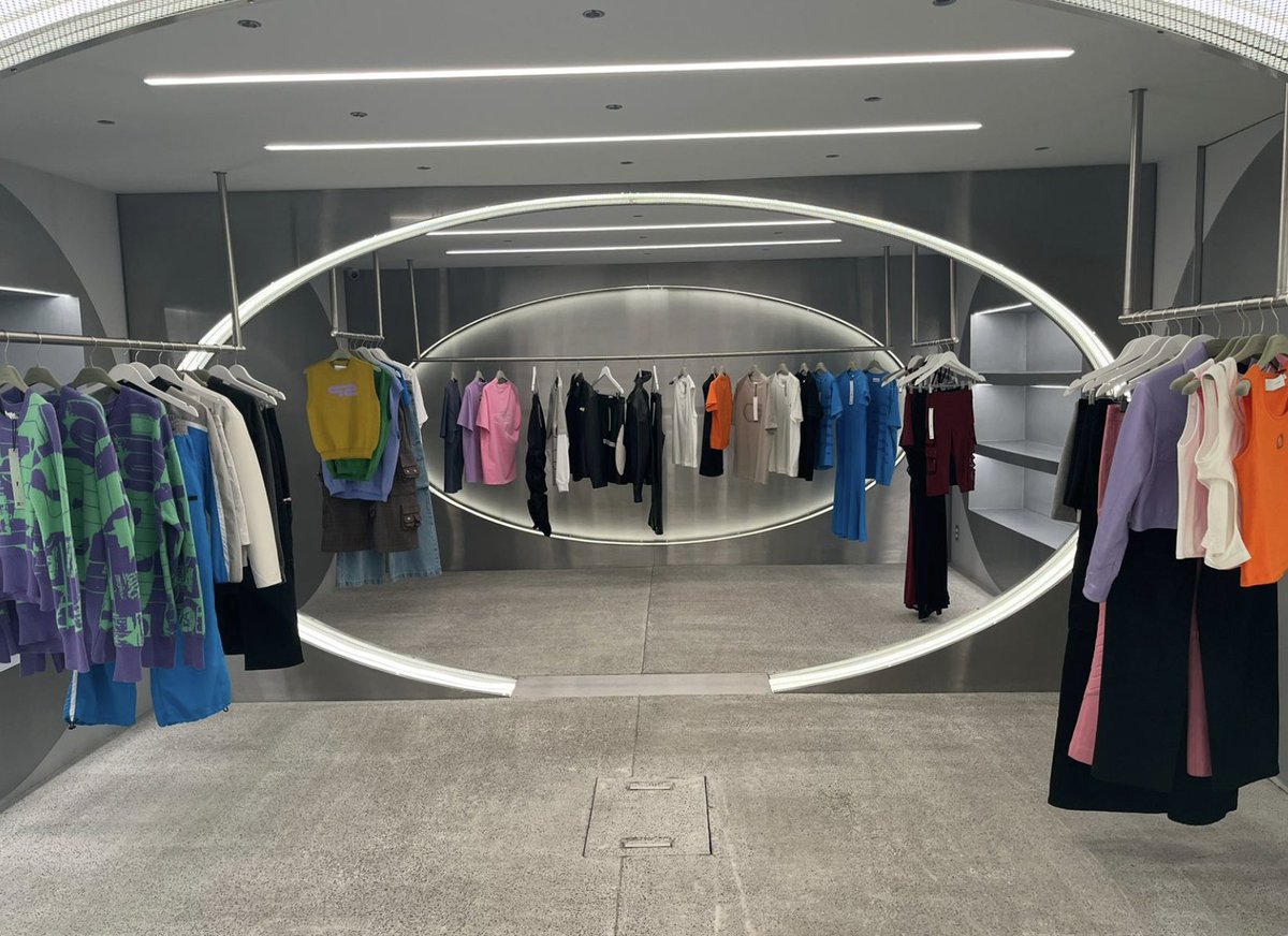localmx_'s tweet image. #ModaLocal La marca de ropa mexicana Tiempos Shop, tiene su tienda en la calle de Copenhague en la Juárez, y la propuesta en el diseño de prendas y de la tienda misma nos parece una verdadera joya oculta de la ciudad. lc.cx/bfg_9q