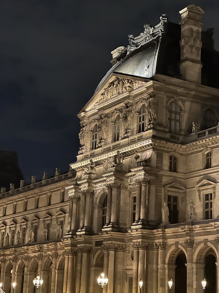 julanoman3's tweet photo. paris en ce moment c’est TROP injouable https://t.co/cMHGshivo5
