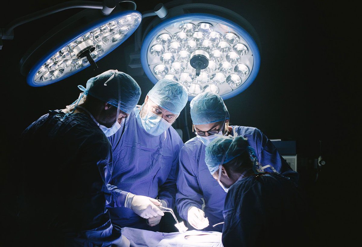 Spital Uster reduziert in der Chirurgie die Arbeitszeit auf 42+4h pro Woche! 👏 😍  Pro Woche sind mindestens 4 Stunden für die strukturierte Weiterbildung vorgesehen.  Die Umsetzung ist eine Zusammenarbeit und wurde vom VSAO Zürich aktiv begleitet.