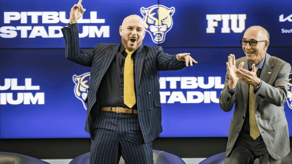 #ReporteX

El estadio de fútbol de la Universidad Internacional de Florida, en Miami, Estados Unidos, se llamará Pitbull Stadium. Esto gracias a un acuerdo con el cantante y empresario Pitbull.