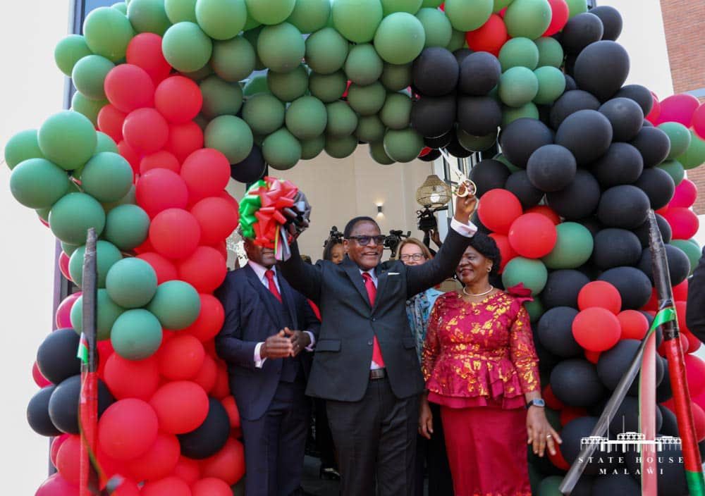 LAZARUSCHAKWERA's tweet photo. New Clinical Research Excellence and Training Open Resource (Creator) facility launched today helps Malawi enhance capacity in research &amp; data-driven healthcare services for all. @MLW_Programme &amp; @KUHeS_mw 

#Zikutheka
#ResearchDrivingHealth
#CREATORLaunch https://t.co/TuX17cTfdr