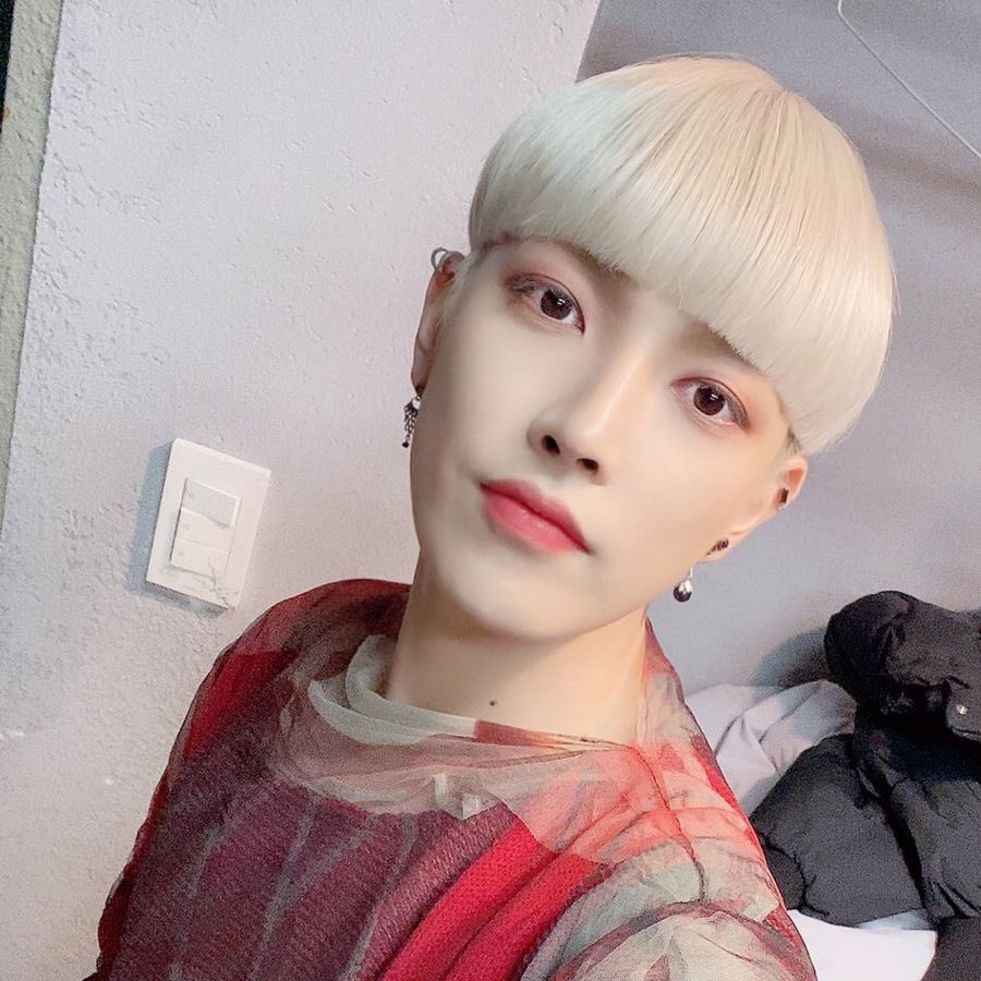 Never thought I’d post again BUT I’m looking for friends to game with literally anything. We can call and game or just do fun things together but hit me up and I promise we will have fun together.