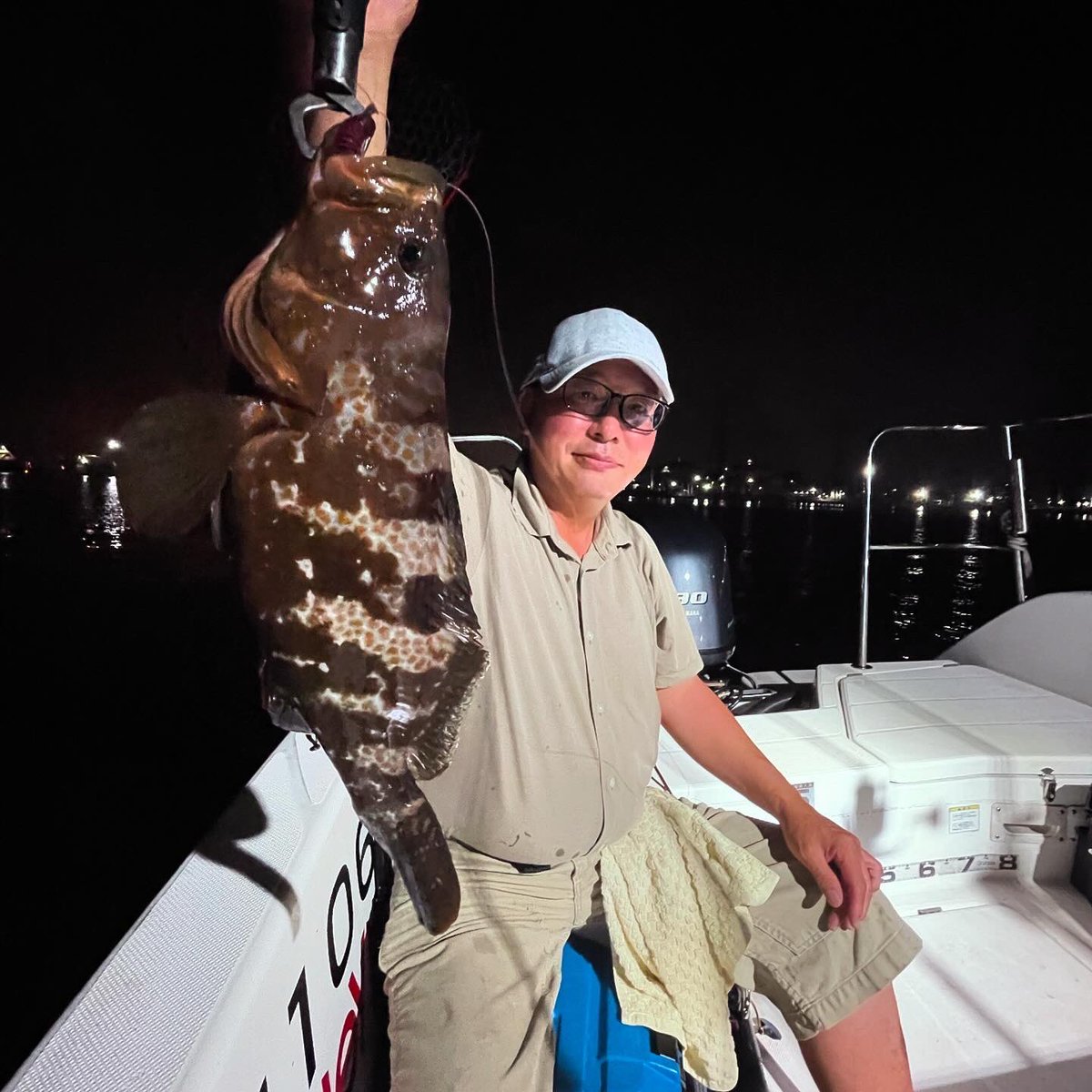 BlueHazefishing's tweet photo. 夜中からキジハタ狙い❗️キジハタ良型GET❗️嬉しいゲストのクロソイも👍明るくなってから少しだけマゴチへ。サクッと釣っていただきました👍今回もvalleyhillの baydrive BOATMAGOCHIを使用してもらいました。ロッドレンタル無料ですので遠慮なく言ってくださいね👍 #valleyhill #baydrive #ブルーヘイズ https://t.co/9YtQFNlCsu