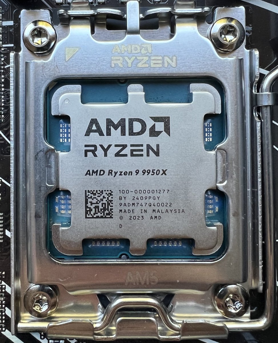 #Zen5 desktop reviews are out! Time for another technical #AVX512 teardown.

numberworld.org/blogs/2024_8_7…