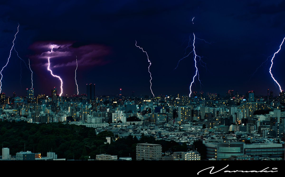 oyaji_vaper's tweet photo. RICOH XR RIKENON 50mm F2
#ライブコンポジット
#稲妻
#LiveComposite
#lightning https://t.co/M4Cx9SbEum