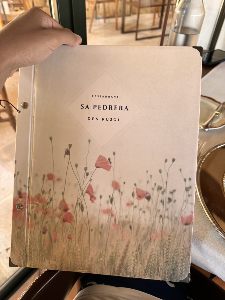 Hoy toca el must de todos los años. Para mí, uno de los mejores restaurantes de la isla. Puro placer.