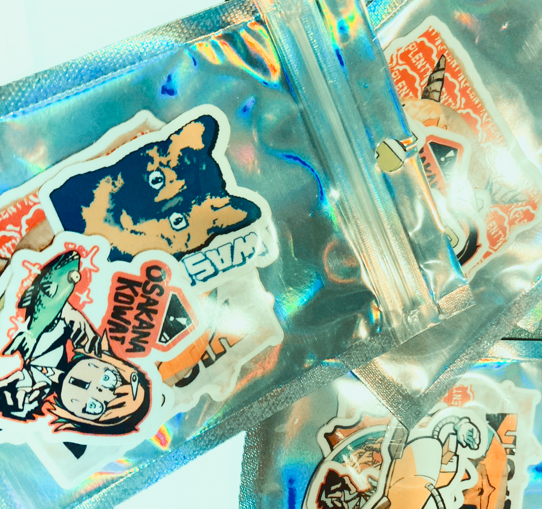ステッカーマシマシ。 #DRAGON展