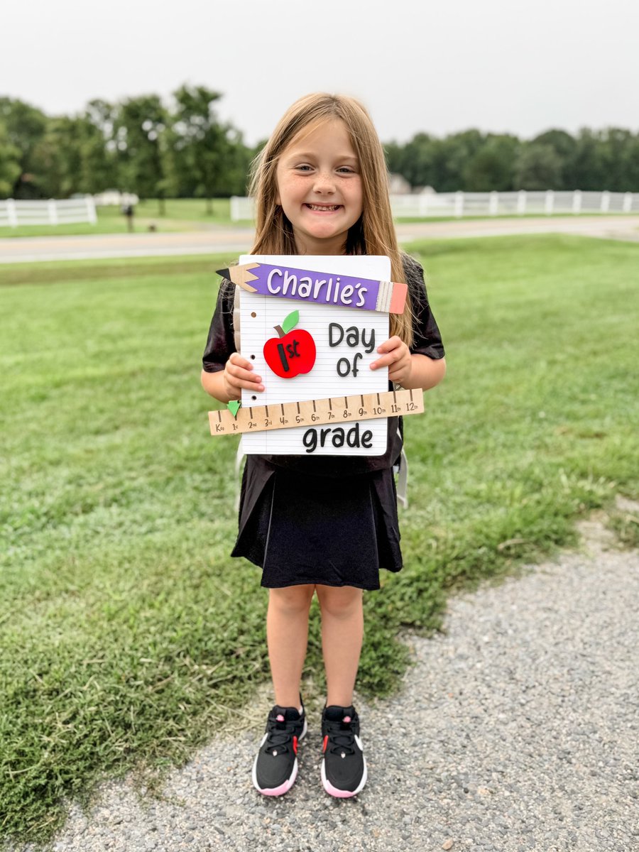 ksarrighi's tweet photo. first day of first grade! ππ #cucps #wearecucps #ccesdukes #makeitcount https://t.co/Wm4BuBNrYZ
