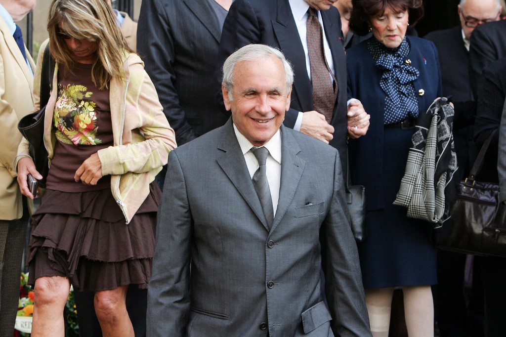 Figure emblématique de la télévision publique, très apprécié des Français, Patrice Laffont a donné ses lettres de noblesse aux jeux télévisés dans des programmes devenus mythiques...