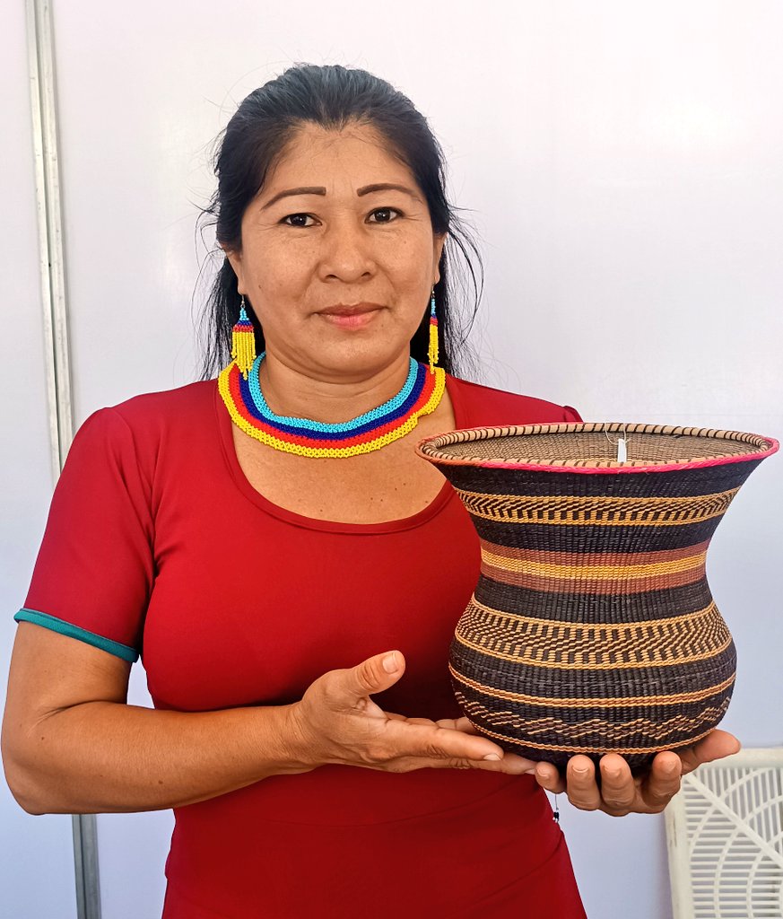 #TomaNota|Durante el Festival Mundial Viva Venezuela, los artesanos y artesanas resaltan la identidad del pueblo venezolano, con sus creaciones cargadas del gentilicio y unión de la cultura popular en cada estado.
Así iniciamos este día con las piezas en las manos que transforman