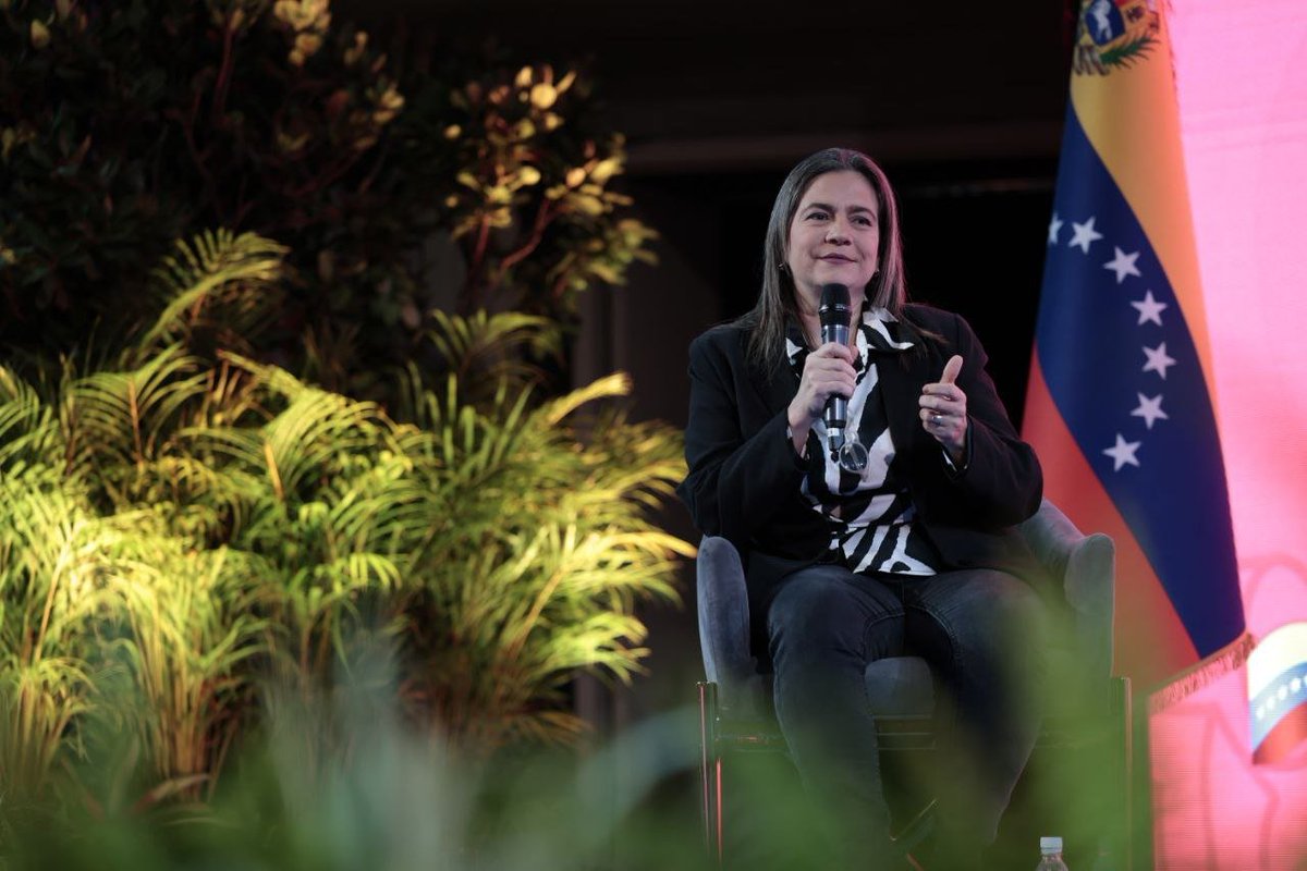 #7Ago #PrensaMincyt <a href="/mincyt_VE/">Ministerio del P. P para Ciencia y Tecnología</a>“Constitucionalista Olga Álvarez advierte que extrema derecha busca construir una realidad inexistente para tomar a la fuerza el poder” Detalles en tinyurl.com/ynanwr8e #VenezuelaHaceJusticia #Infocentro <a href="/Gabrielasjr/">Gabriela Jiménez</a> <a href="/LaRosaInfoVE/">LaRosaInfoVE</a> <a href="/brigadasCHCH/">Brigadas comunicacionales Hugo Chávez</a>