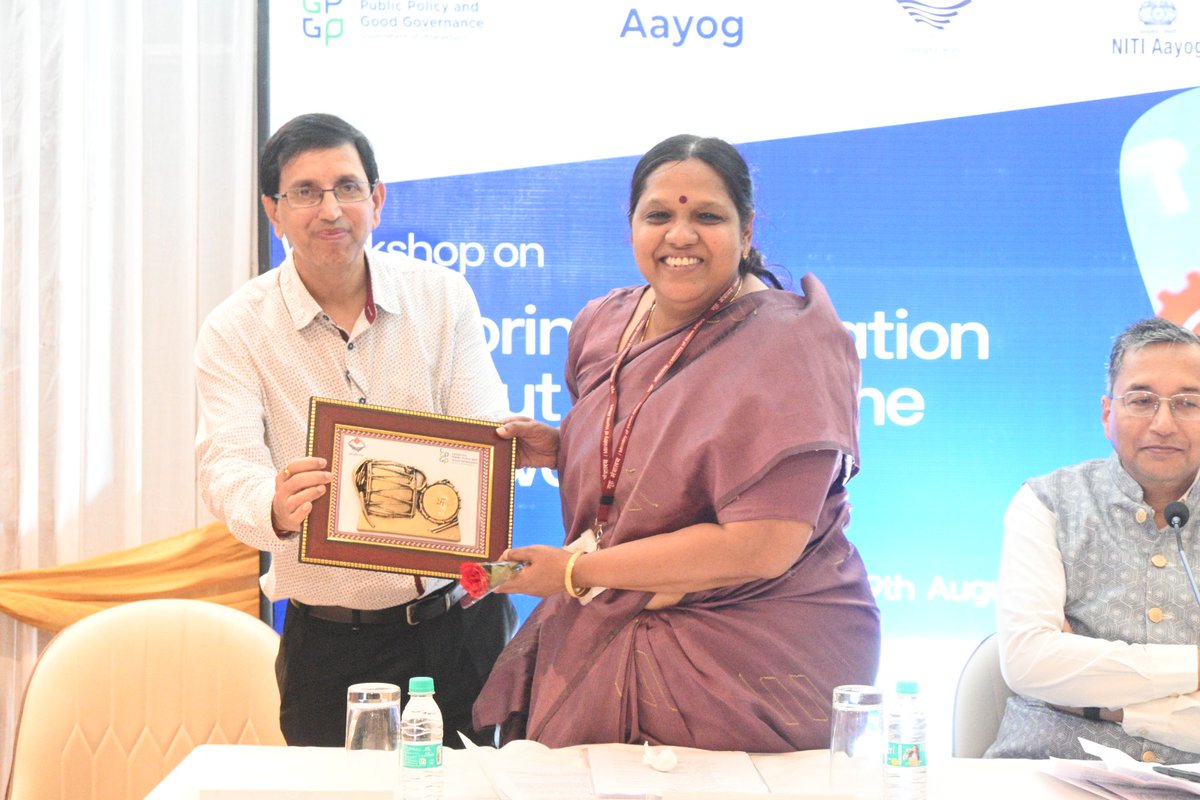 🌟Exciting News!  CPPGG, SETU Aayog, in collaboration with <a href="/NITIAayog/">NITI Aayog</a>  has initiated a  3-day workshop on Outcome-Output framework and Monitoring &amp; Evaluation for government officials  #Uttarakhand!
Let's foster #data-driven decision-making &amp; strengthen #policy implementation!
