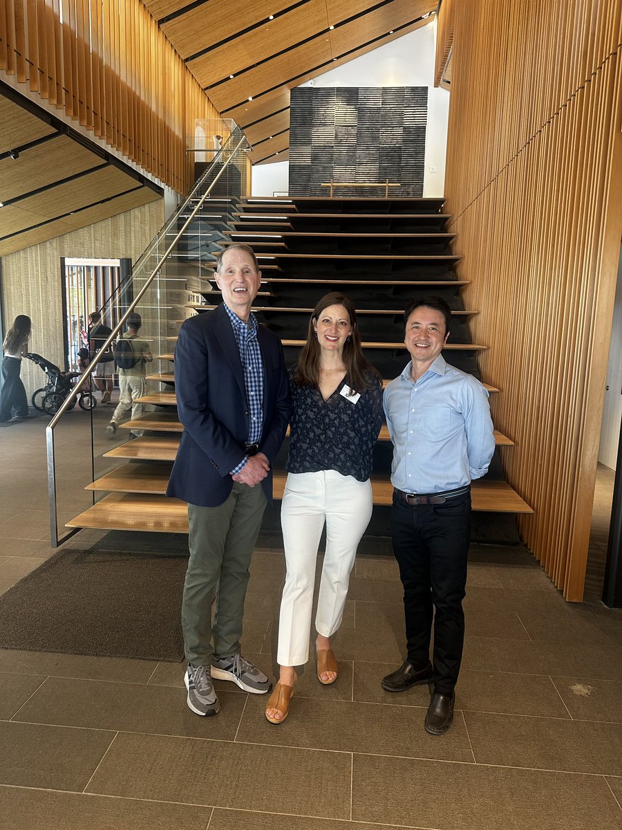 Ron Wyden tweet media