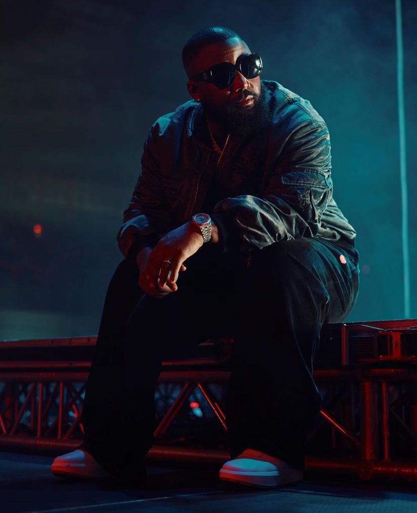 siiwe_'s tweet photo. Cassper Nyovest has done it again! And came back with a banger🔥 Check out his new track #Kutsa and join the #KutsaDanceChallenge. Let's see those moves! 💃🕺 https://t.co/FOG4ebeLAL