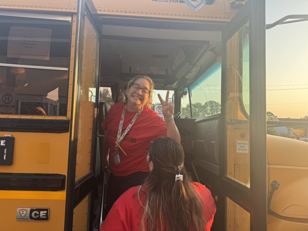 Adriana Flores tweet media