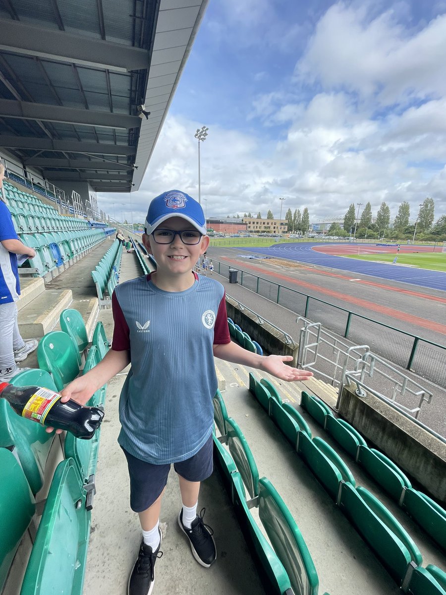 When you’re supporting both teams and you’re confused about what to wear! Cardiff City v Aston Villa under 21s.
<a href="/CardiffCityFC/">Cardiff City FC</a> <a href="/AVFCOfficial/">Aston Villa</a>