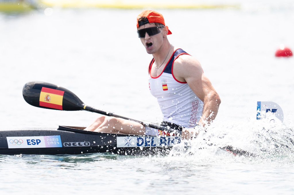 RFEPiraguismo's tweet photo. 𝐀𝐛𝐫𝐚𝐦𝐨𝐬 𝐞𝐥 𝐦𝐞𝐥𝐨́𝐧... 🍈 ¿Qué hacemos con este chico? 

#CanoESP | #Paris2024 | #Olympics https://t.co/8xM9e02Jj4