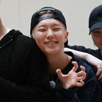 mytiger615's tweet photo. 아씨 저번에 올라온거랑 같은 사진인가 했는데 묘하게 달랔ㅋㅋㅋㅋㅋㅋㅋㅋㅋㅋㅋㅋㅋㅋㅋㅋㅋㅋㅋㅋ

오늘                                                           저번 https://t.co/WPqp12z0VJ