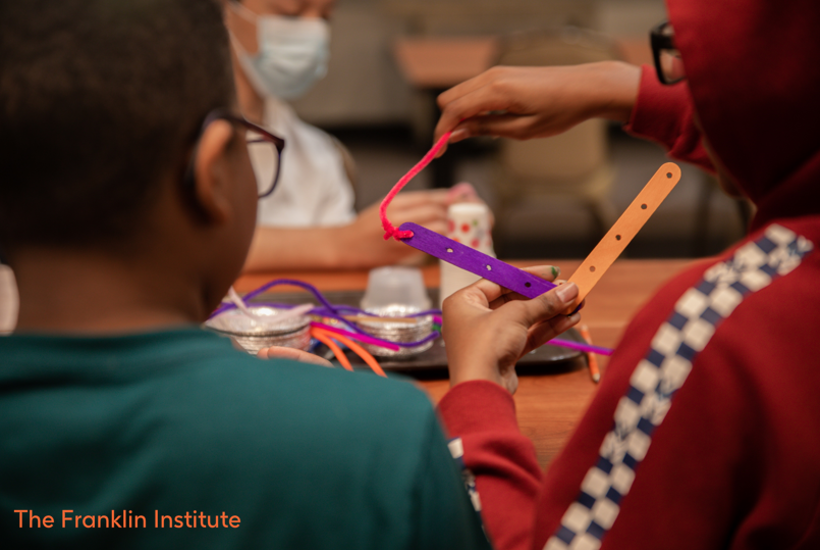 GSKUS's tweet photo. Ready to be a space scientist?
#GSKSIS, in collaboration with @TheFranklin is back!
"Be a Robotics Engineer" and learn the mechanics of a rover’s arm like this student. Find this activity and more to try at home 👉 https://t.co/gEIR4PVmA1
#GSKSIS #STEM https://t.co/9baJDr1gir