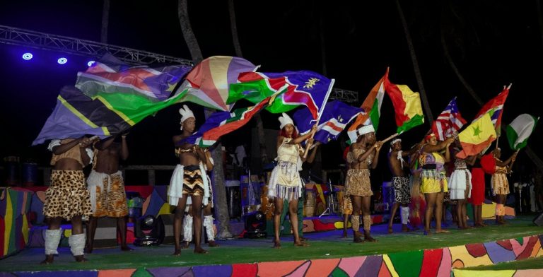 ipadacarnival's tweet image. Marvel at the colorful and symbolic flags that represent the unity and diversity of the African continent. emblem.#AfricanFlags, #AfricanTraditions, #AfricanCulture, #CulturalHeritage, #AfricanUnity, #ExploreAfrica, #AfricanArt, #AfricanMusic, #AfricanDance, #Ipadacarnival,