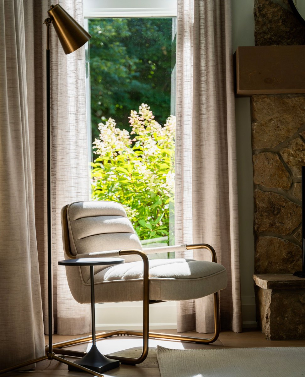 FlowDecor's tweet image. Looks like a beautiful place to perch. Design by @karinbennettdesigns

💡Maggie Floor Lamp

#flowdecor #lamp #lighting #ceramics #homedecor #interiordesign #luxuryhomedecor