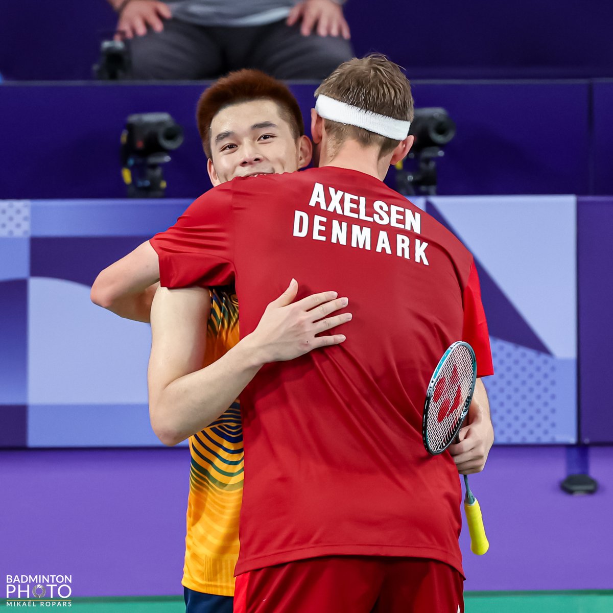 OmaGillClark's tweet photo. The #OlympicGames showcase sport for what it is, a joyous, wonderful and glorious thing.

But sport is also a double-edged sword.

For every victory there must also be defeat. Where there’s delight for one, there’s also disappointment for another. The ecstasy and agony, the delight and despair, the joy and sorrow are all part of the rich tapestry of sport.

And the obvious desire by the athletes to do well and perform to their best, accentuates that joy or sorrow of the success or perceived failure in Olympic competition. And those contrasting emotions at opposite ends of the spectrum, make Olympic sport utterly compulsive viewing for us spectators.

Records were achieved at the badminton with @ViktorAxelsen and Lee Yang and Wang Chi Lin retaining their titles. 
Dreams were both realised and shattered. 
We saw the unbearable cruelty of sport with a catastrophic injury to @CarolinaMarin when so close to a second Olympic final, after battling back from 2 previous knee surgeries, and the kindness and respect shown by her opponent He Bing Jiao in her reaction to the injury, and the gesture of holding the Spanish Olympic pin on the podium.

Despite the cauldron of pressure and the intense desire to achieve, what shone through was the continuous sportsmanship shown by our Olympic badminton players.

Whether it was crushing disappointment, or overwhelming delight, time and time again players greeted their opponents with a smile and a warm and genuine embrace in either congratulation or compassion.

The Olympic spirt is very much alive and well in the sport of badminton.

📷@badmintonphoto

#Paris2024 #Olympics2024 #Badminton #ParisOlympicGames2024 #ParisOlympics #Olympics
@Paris2024 @Olympics @iocmedia @bwfmedia  @Badminton_Asia @EuropeBEC @BadOceania  @BadmintonPanAm
