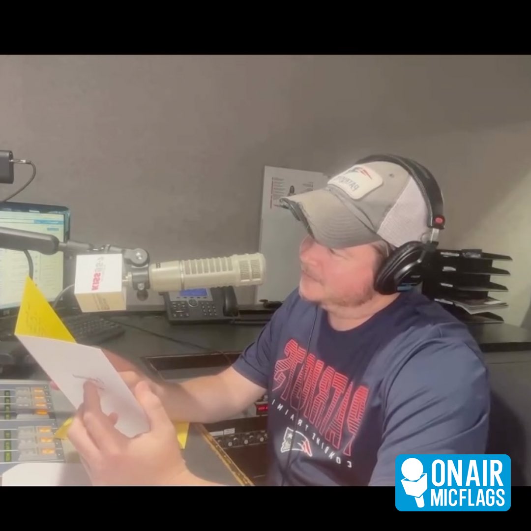 onairmicflags's tweet image. Happy belated birthday to @walmartjeff 
Thank you @iHeartMedia @iHeartRadio @kiss957 for ordering your mic flags from onairmicflags.com

#onairmicflags #iheartmedia #iheartradio #kiss957 #walmartjeff #happybelatedbirthday #micflag #radio