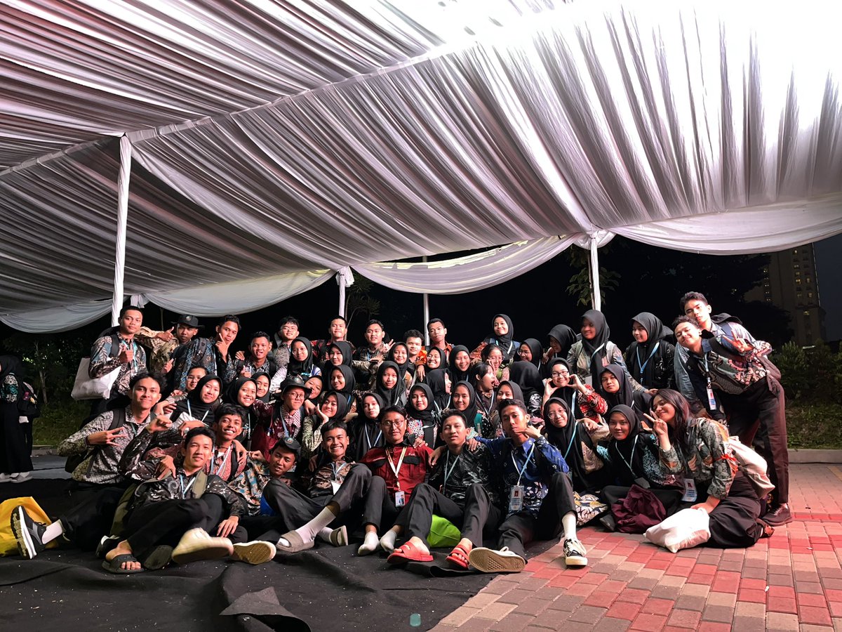 pidaanel's tweet photo. CAPEK BANGET BROH #IPBinDiversity https://t.co/kT5ksyYZqG