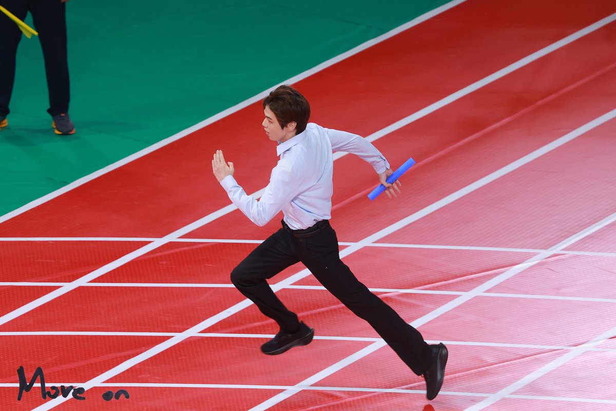moveon961210's tweet photo. 240805 아육대 무보정
 #강다니엘 #KANGDANIEL https://t.co/2iWW0IMdpx