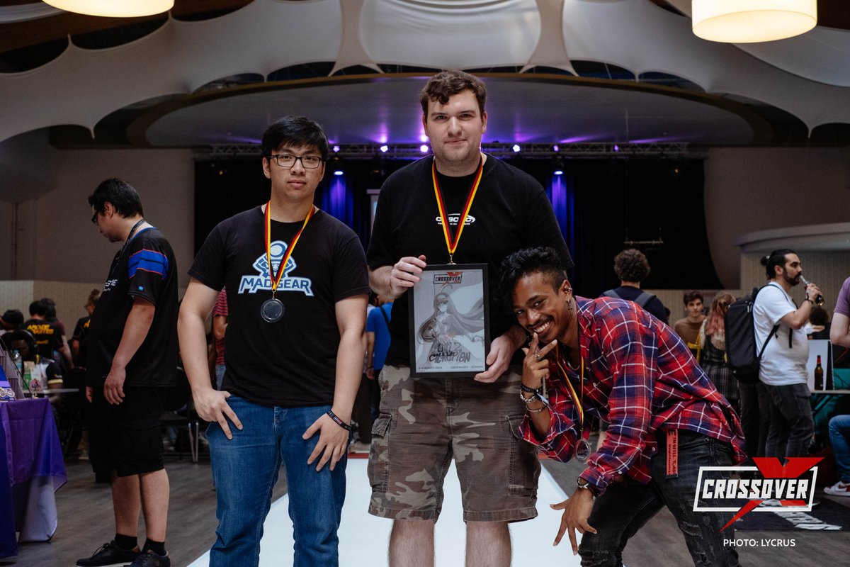CROSSOVER_GG's tweet photo. UNI is alive and well! 🌃

Thank you so much to all our #UNI2 competitors for celebrating this amazing game together with us at #CROSSOVER2024.

Congratulations to our Top 3 Under Night In-Birth II [Sys:Celes] players! 👊🏼

🥇 @tehevilstewie 🇨🇦
🥈 @Rosean_FGC 🇳🇱
🥉 @Dai0157 🇩🇪 https://t.co/jFP6trWzsp