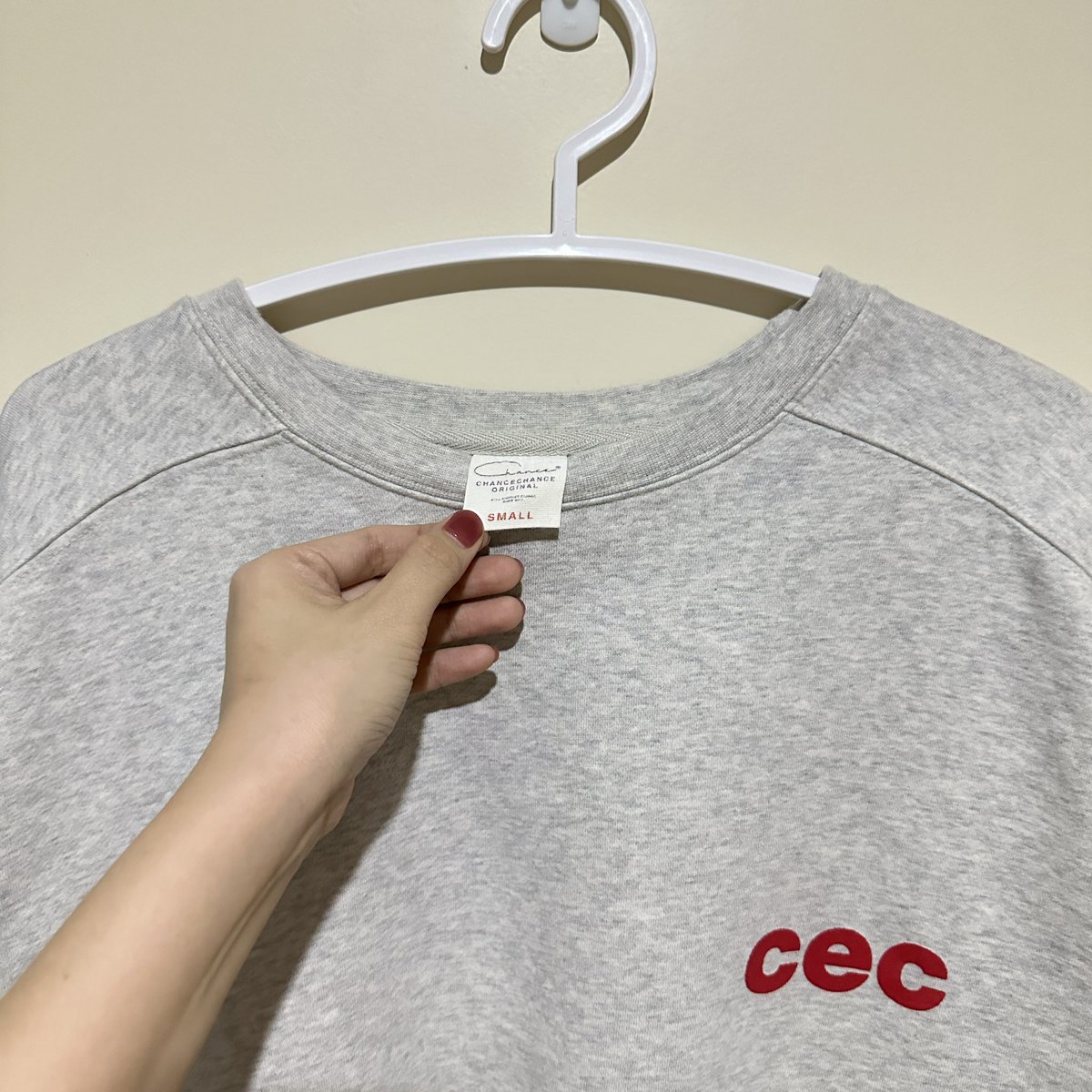 Octoberstuff's tweet photo. Changechange เทาสว่างปัก cec แบรนด์นี้ไอดอลใส่เยอะมาก ตัวนี้พองมาก แขนใหญ่สุด เว็บ 2000+
♡ 10/10
♡ Size : 52/26 นิ้ว
♡ Price : 390 บาท รส.
#สเวตเตอร์เกาหลี #สเวเตอร์เกาหลีมือสอง #ตลาดนัดBUS #พรีออเดอร์เกาหลี #ตลาดนัดaespa #สเวตเตอร์มือสอง #สเวตเตอร์ #changechange https://t.co/yWjzxhos1o