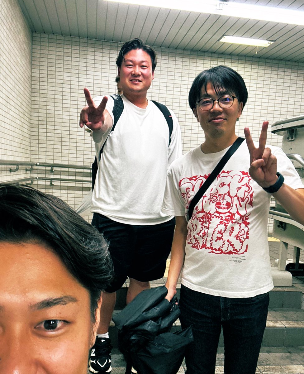 tsatoahah's tweet photo. 刺激的な夜
昔の上司と昔からご縁がある先輩と数年ぶりに
最高の夜です https://t.co/A3WfsmlLa7