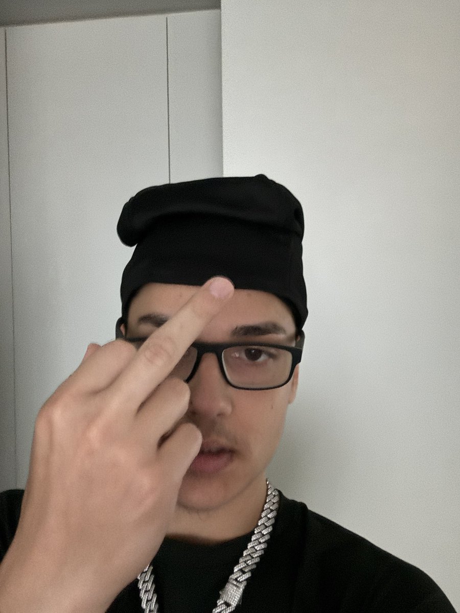 🅿️enta tweet media
