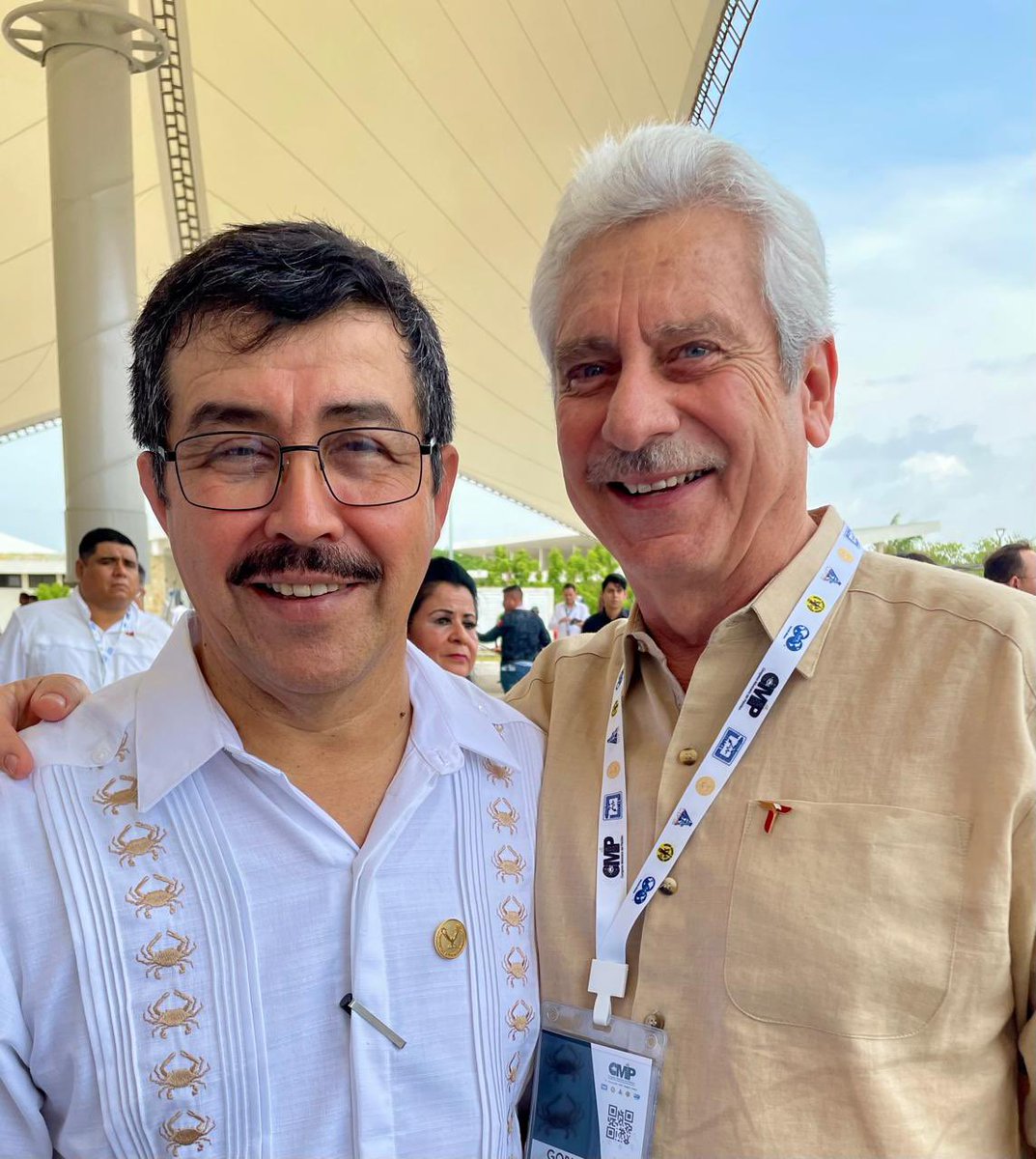 Estimado Rector M.V.Z. Dámaso Anaya Alvarado,

En este día tan especial, quiero expresarle mis más sinceras felicitaciones por su cumpleaños.

Le deseo un año lleno de éxito, salud y felicidad. 

Con aprecio y respeto,

Dr. Armando Zertuche Zuani.