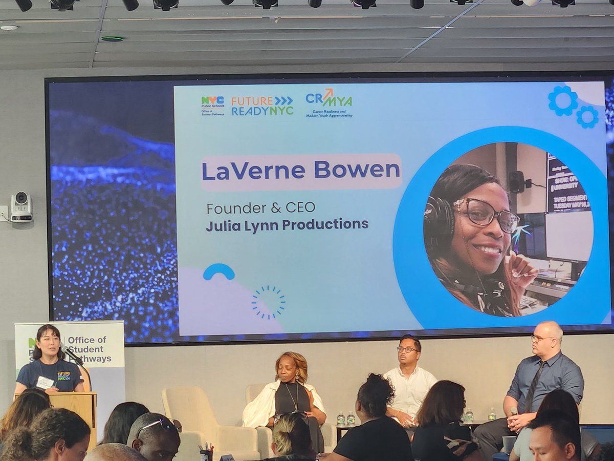 FutureReadyNYC's tweet image. We wrapped up Day 2 with our first #techcareer employer panel with Julia Lynn Productions, @TechNYC and @NewYorkEdge!
#FutureReadyNYC #NYCpublicschools #CareerReady
