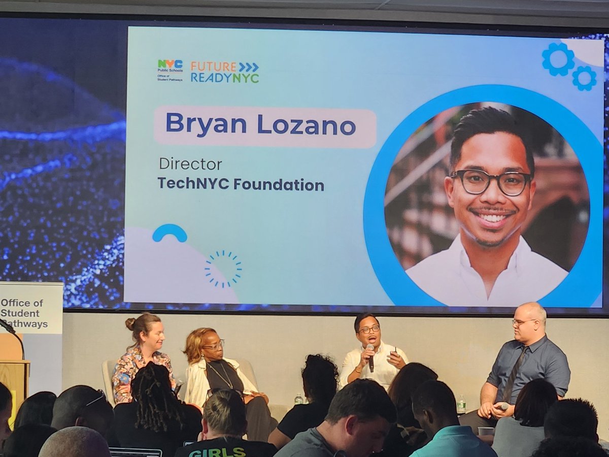 FutureReadyNYC's tweet image. We wrapped up Day 2 with our first #techcareer employer panel with Julia Lynn Productions, @TechNYC and @NewYorkEdge!
#FutureReadyNYC #NYCpublicschools #CareerReady