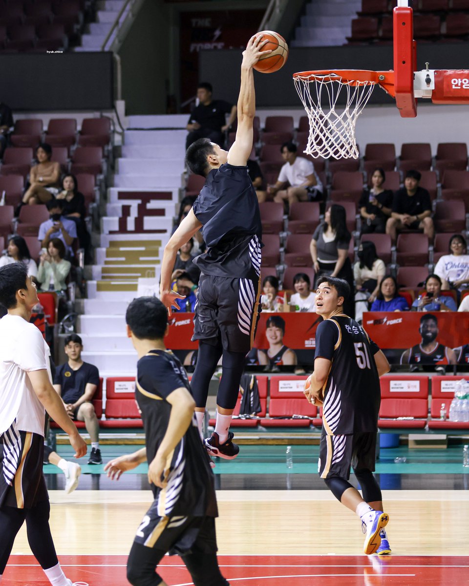 _go_pic's tweet image. 날이면 날마다 오는 덩크가 아니라구요 😎

#국군체육부대 #상무농구단 #신동혁