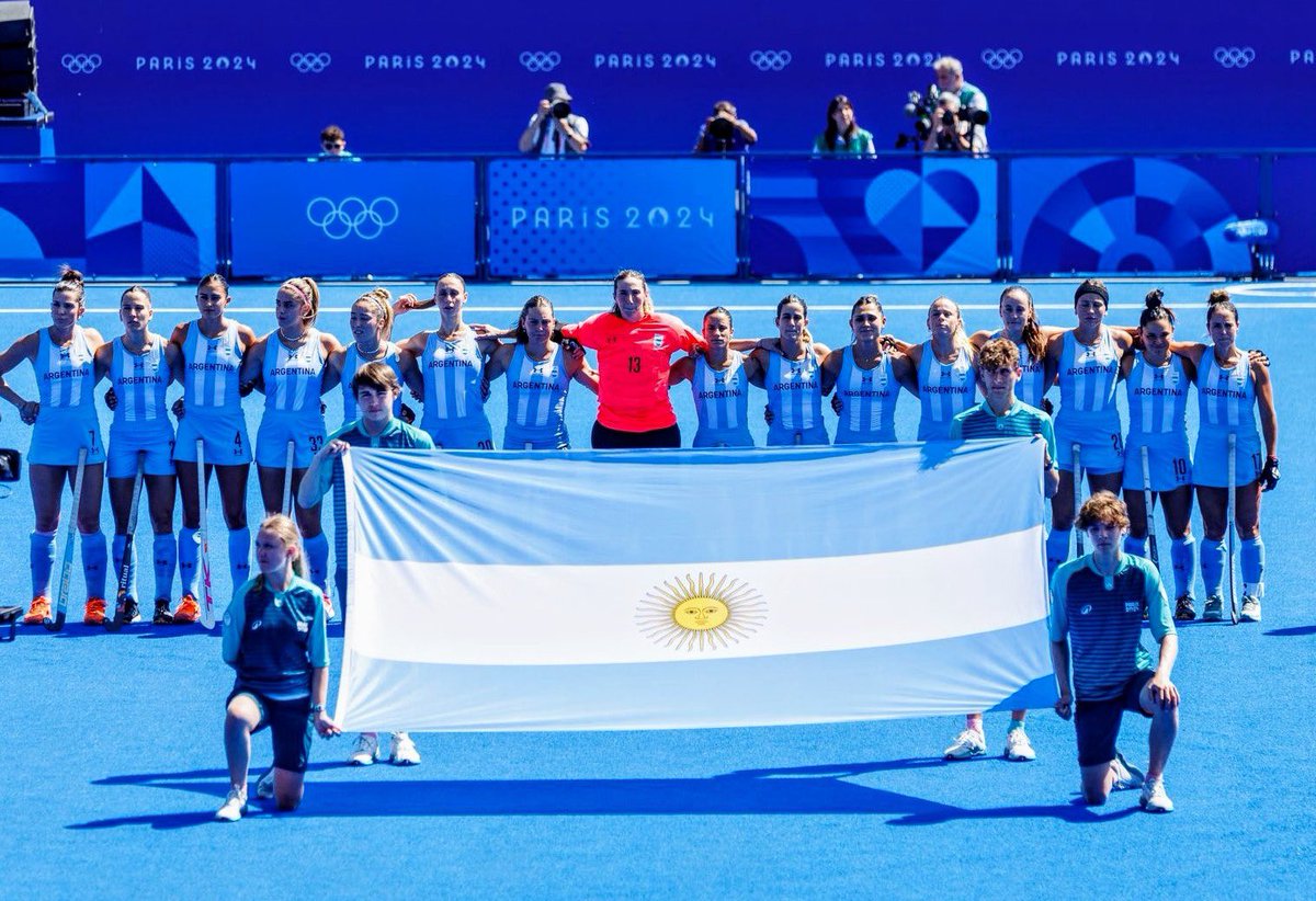 Nada que recriminarle a las Leonas. Un equipo que estuvo invicto en todo #Paris2024 y que cayó recién en semis, ante las mejores del mundo. Irán por una medalla, otra vez, siendo esta la sexta vez en los últimos siete JJOO. Nunca te dejan tirado. Siempre serán un orgullo.