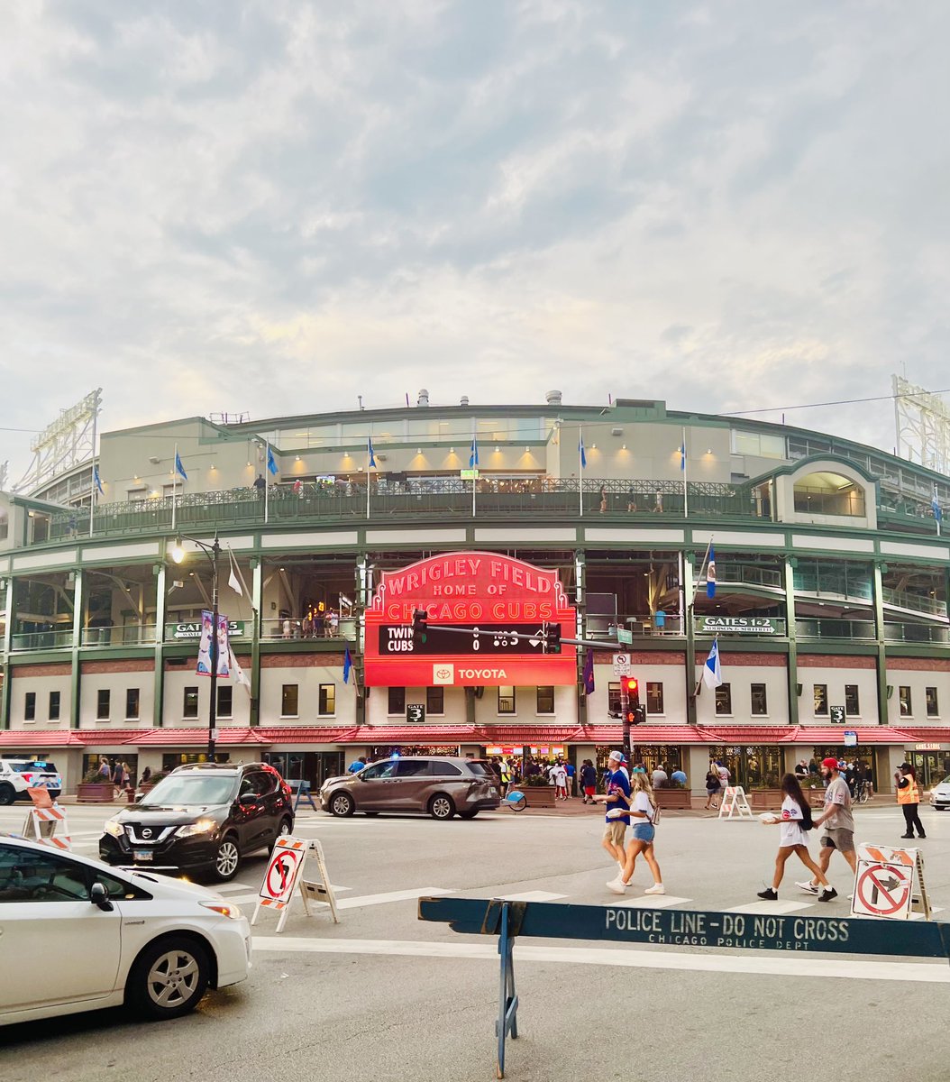 CCMChgo's tweet photo. Had a blast at the @Cubs game this week. Our young men and boys have explored the city of Chicago all summer thanks to the generosity of the IMC Foundation. #ExploreChicago #SafeSummer24 https://t.co/1JsNmIW0iq