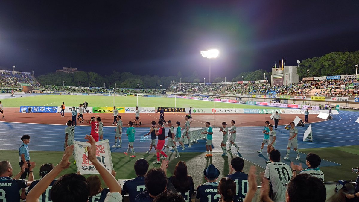 hiroki_avispa's tweet photo. 連敗止まった〜!!
ポジティブシンキング！

DAZN見返したらやっぱ前後半どっちとも給水タイム中のチャントえぐカッコイイ👏🏻👏🏻 https://t.co/NqkO2oDDsL